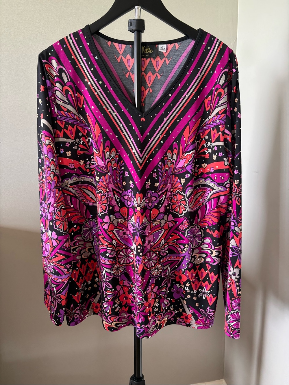 Bob Mackie Wearable Art Size Large Floral V-Neck Long Sleeve Top